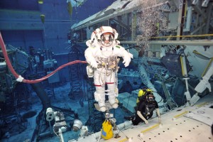 divers and astronauts